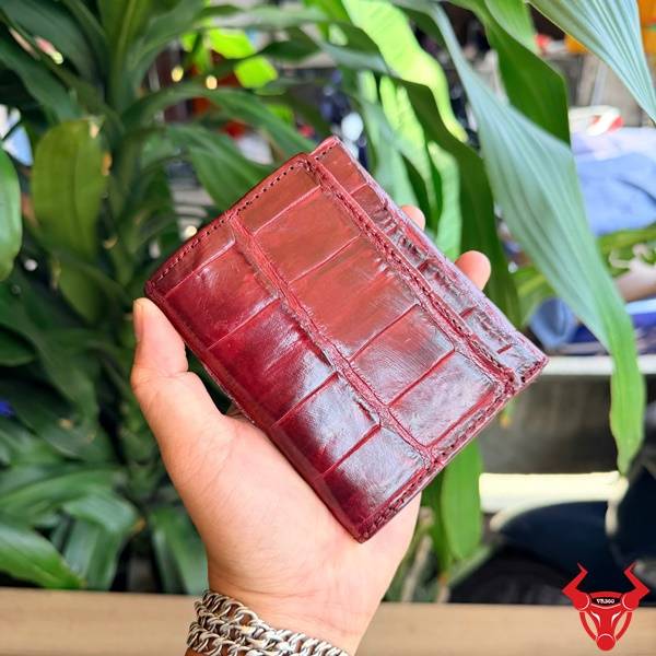 Ví nữ da cá sấu VRA8 3 gấp tiện dụng màu đỏ mận
