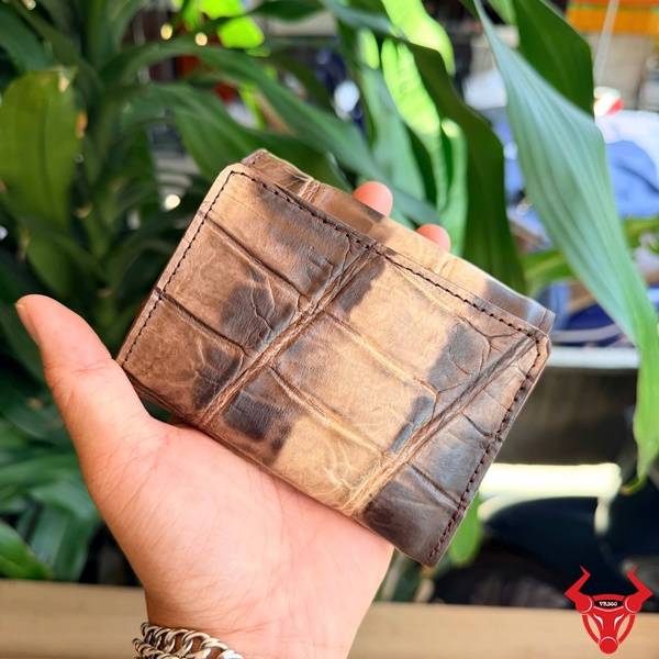 Ví nữ da cá sấu VRA8 3 gấp tiện dụng màu nâu cà phê