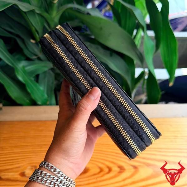 Ví cầm tay da cá sấu màu đen sang trọng cao cấp