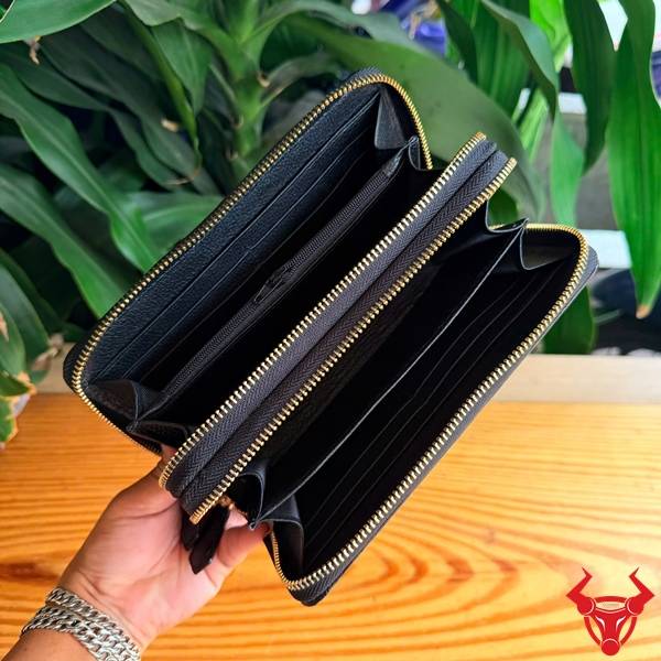 Ví cầm tay da bụng cá sấu màu đen khóa kéo tiện dụng