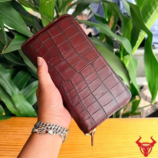 Ví cầm tay da cá sấu đỏ rượu BEA8 cá tính
