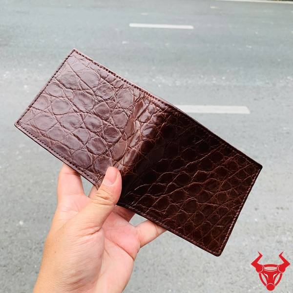 Ví ngang da cá sấu VBA8 màu nâu đất sang trọng