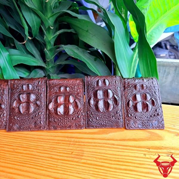 Ví da cá sấu 8 gù bền đẹp giá trị cao Ví nam da cá sấu nâu đất độc bản VCAA11