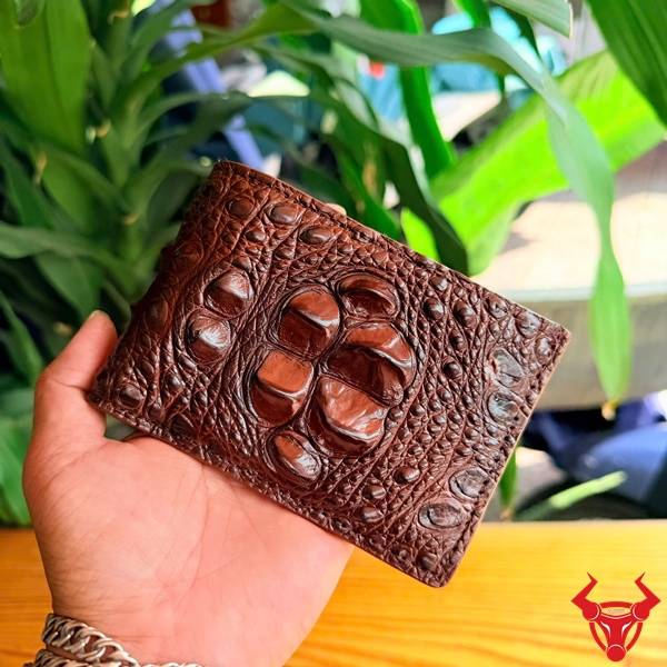 Ví da cá sấu thật bền bỉ đẳng cấp quý ông Ví nam da cá sấu nâu đất bền đẹp