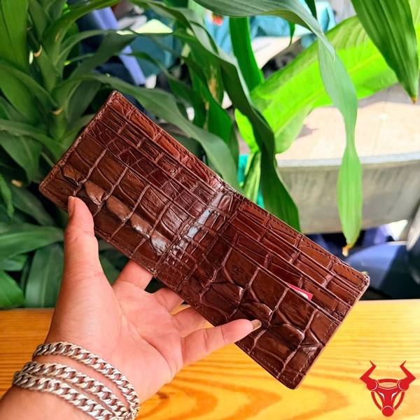 Ví da cá sấu nâu đất cao cấp thiết kế tinh xảo Ví da cá sấu 8 gù hiếm VCAA11