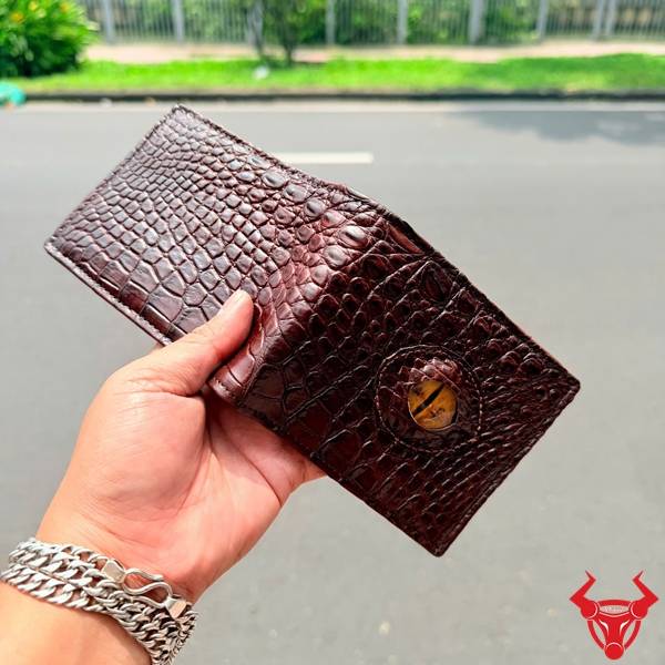 Ví cá sấu trơn bụng màu nâu mắt 3D cao cấp thời trang