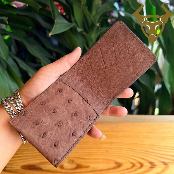 Ví sen da đà điểu màu nâu đất phong cách chất riêng