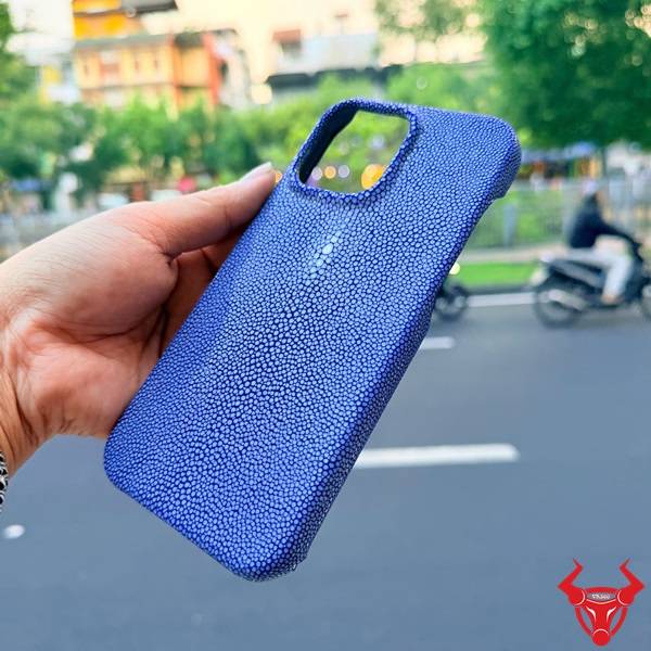 Ốp lưng iPhone 16 Pro Max da cá đuối ngọc full viền sang trọng cao cấp