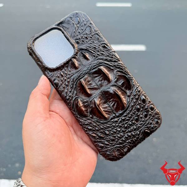 Ốp lưng da cá sấu EBBA4 8 gù iPhone 16 Pro Max cao cấp bảo vệ điện thoại