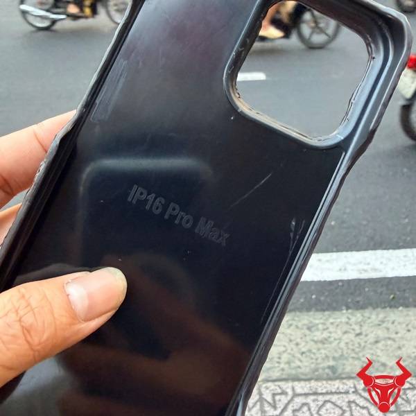 Ốp lưng da cá sấu 8 gù iPhone 16 Pro Max full viền độc đáo cao cấp