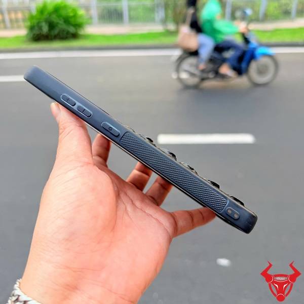 Ốp lưng Samsung S25 Ultra da cá sấu gai lưng màu đen thời trang cao cấp