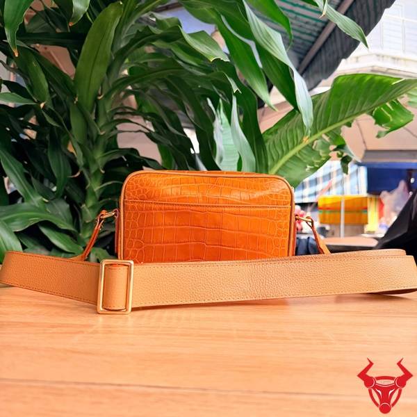 Túi đeo chéo nam da cá sấu cao cấp màu cam nổi bật