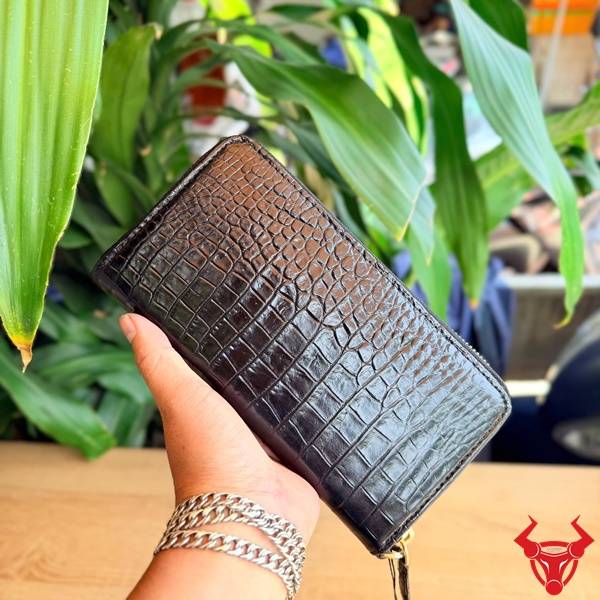 Ví cầm tay da cá sấu thật BUA8 màu đen tiện dụng sang trọng