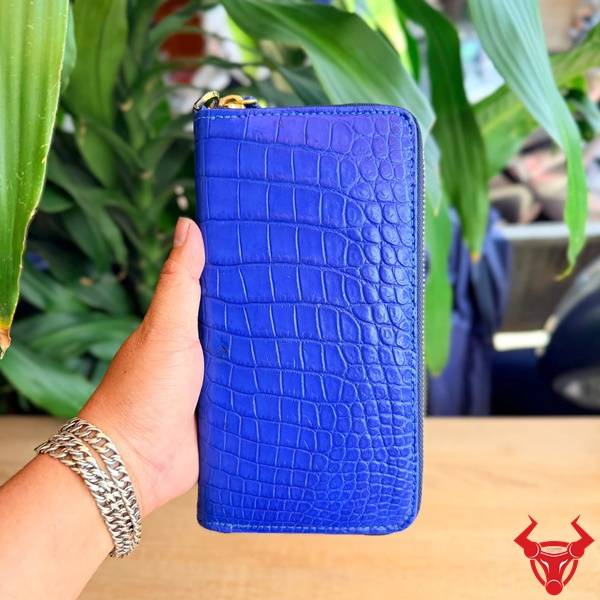 Ví cầm tay da cá sấu thật BUA8 màu xanh dương nhỏ gọn tiện dụng