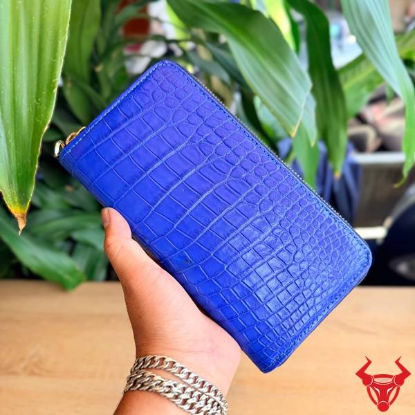 Ví da cá sấu nhỏ gọn màu xanh dương thiết kế tiện lợi chứa nhiều vật dụng