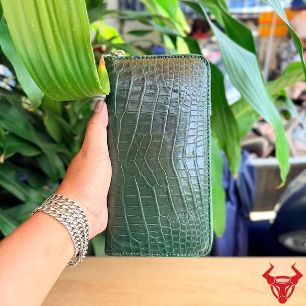 Ví cầm tay da cá sấu thật BUA8 màu xanh lá cao cấp tiện dụng
