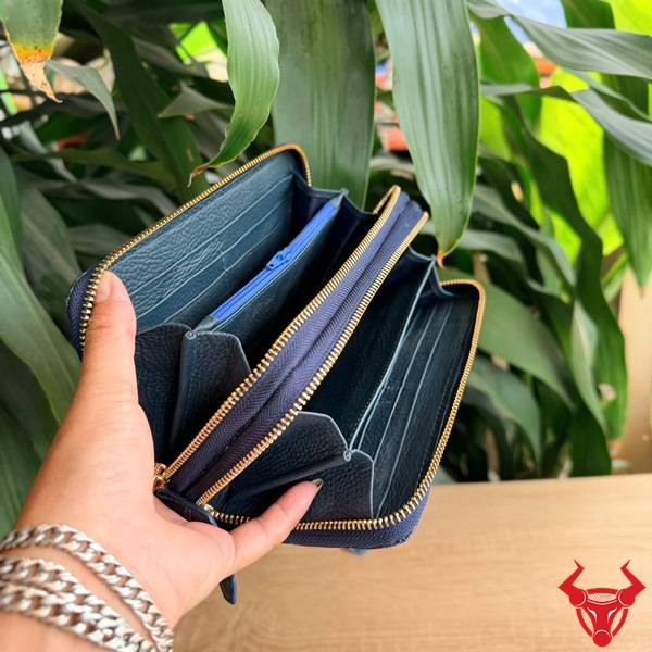 Ví cầm tay 2 ngăn BEA8 da bụng cá sấu màu xanh navy cao cấp.