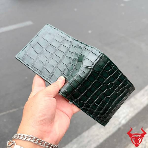 Ví nam da cá sấu xanh lá đậm cao cấp phong cách lịch lãm