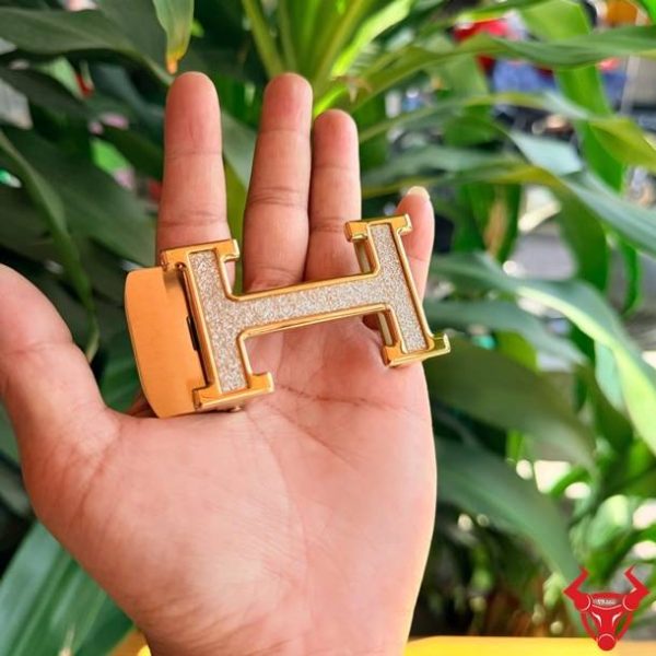 Khóa ray trượt K103 cho dây nịt nam sang trọng và bền đẹp.
