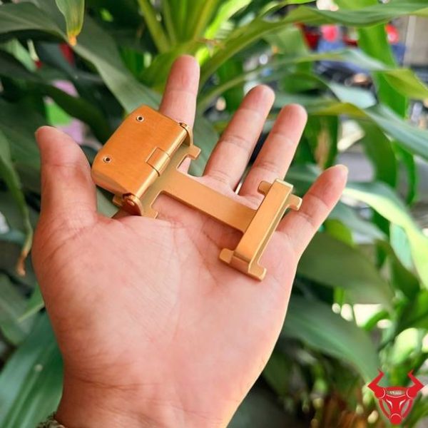Mặt khóa dây lưng nam K103 phong cách thanh lịch và hiện đại.
