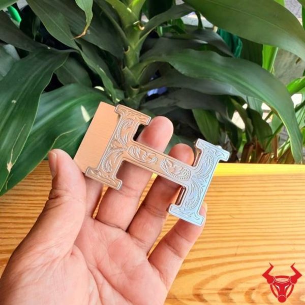 Khóa Thắt Lưng Thép K103 Họa Tiết Đẳng Cấp Khóa dây lưng thép K103 hoa văn đẹp mắt và sang trọng.