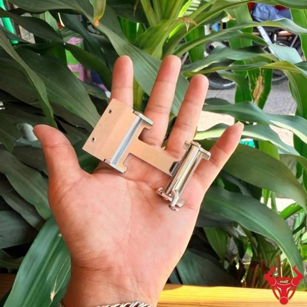 Mặt Khóa Thắt Lưng Nam K103 Chữ H Lịch Lãm Mặt khóa dây nịt nam chữ H K103 hoa văn sang trọng.