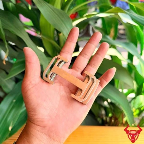 Mặt khóa dây lưng nam K70-B phong cách lịch lãm và cao cấp.