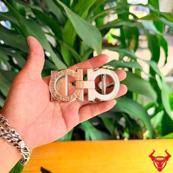 Mặt khóa dây nịt nam K90-A sang trọng và hiện đại.