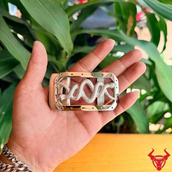 Mặt Khóa Thắt Lưng Thép Trắng Hình Rắn K109 Ray Trượt Tự Động Mặt khóa thắt lưng thép trắng hình rắn K109 bản 3.5cm ray trượt tự động.
