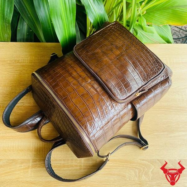 Balo Da Bụng Cá Sấu Màu Nâu Đất Bền Bỉ Balo du lịch da cá sấu bụng DLAA8 màu nâu đất cao cấp.
