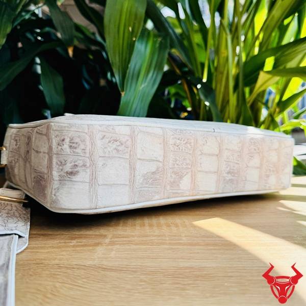 Cặp xách nam da bụng cá sấu CSA8 màu bạch tạng nhiều ngăn tiện dụng.