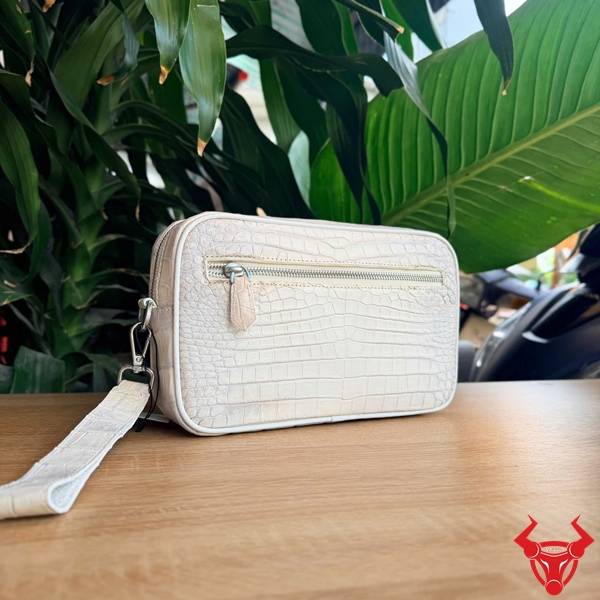 Túi clutch da bụng cá sấu CBFA8 phong cách thời thượng.