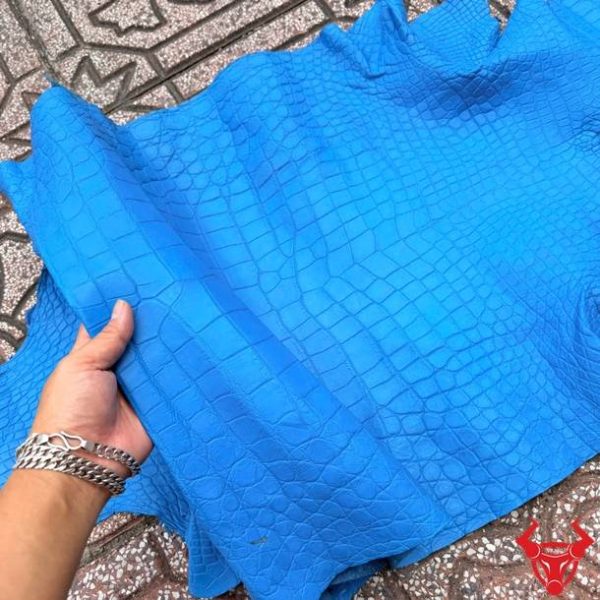 Da cá sấu Thái Lan size 5 nhỏ bỏ gai màu xanh dương với vân tự nhiên đồng đều.