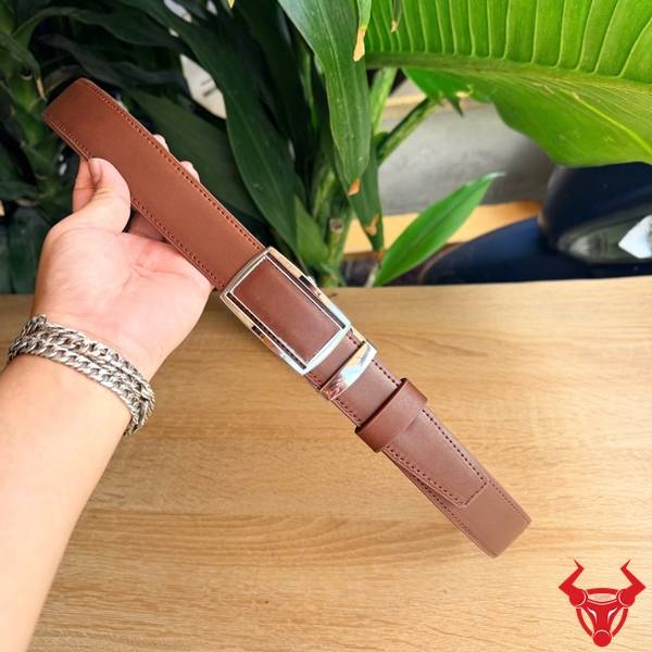 Hình ảnh Thắt Lưng Nam Da Bò Sáp Full Grain TLK54 màu nâu với khóa tự động và chất liệu da thật.