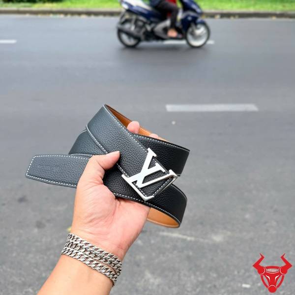 Thắt lưng da bò Togo TLK16 bản 4cm với mặt khóa thép sang trọng.