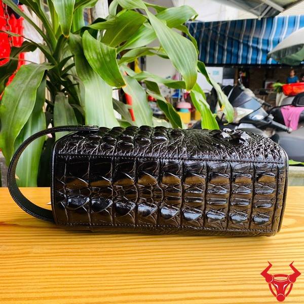 Túi clutch hộp da gù lưng cá sấu CGA4 màu đen thời trang cao cấp.
