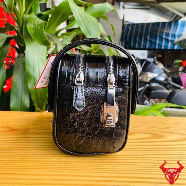 Clutch da bụng cá sấu CGA8 màu đen hai ngăn khóa kéo dành cho quý ông.