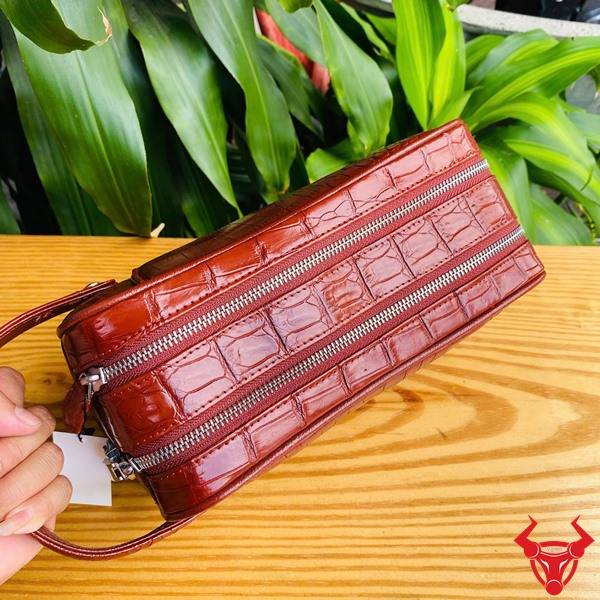 Clutch da bụng cá sấu CGA8 màu đỏ hai ngăn khóa kéo dành cho quý ông.