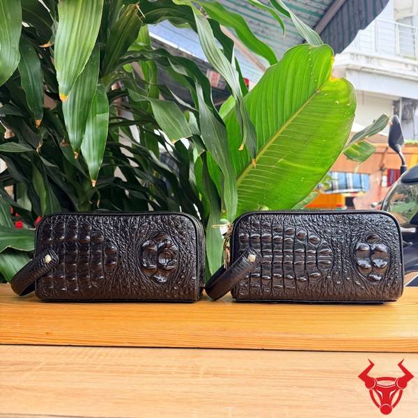 Clutch Da Gù Lưng Cá Sấu Màu Nâu Đen Thiết Kế Hiện Đại Túi clutch hộp da gù lưng cá sấu CGA4 màu nâu đen thời trang cao cấp.