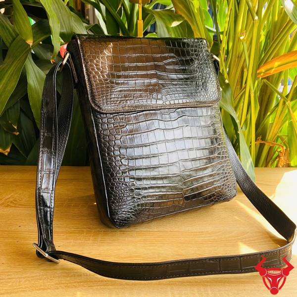 Túi da cá sấu bụng TYC05 thời trang cao cấp sang trọng bền đẹp.