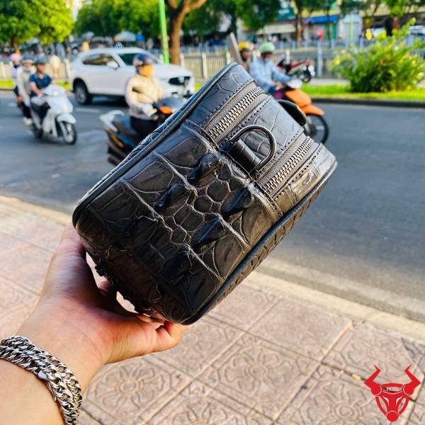 Túi Clutch Golf da gù cá sấu CJA4 màu xám sang trọng dành cho quý ông.