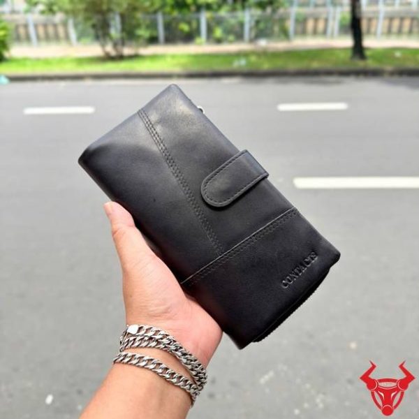 Ví Da Bò Cầm Tay Nữ VICT02 Màu Đen Đẳng Cấp Ví cầm tay nữ dáng dài da bò VICT02 màu đen phong cách thanh lịch và cao cấp.