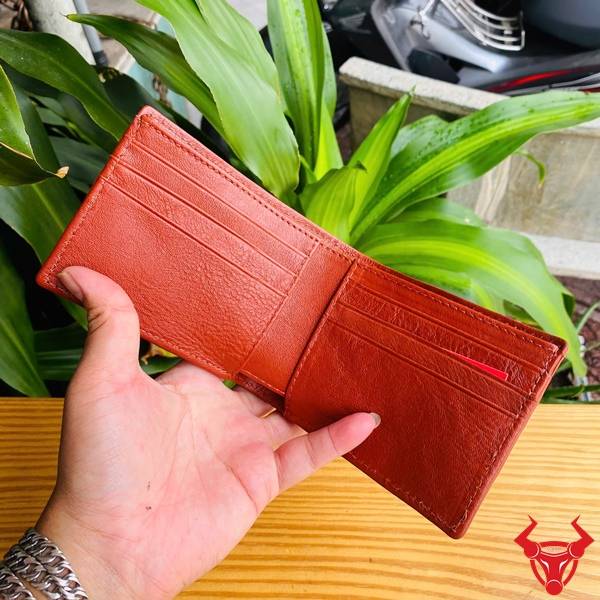 Ví Nam Da Cá Sấu Gai Tay Mini VFA5 Màu Nâu Đỏ Nhỏ Gọn Ví nam mini da cá sấu gai tay VFA5 màu nâu đỏ nổi bật với vân da tự nhiên và phong cách lịch lãm.
