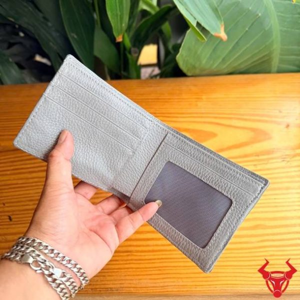 Ví Nam VBA6 da cá sấu móng tay màu xám phong cách hiện đại.