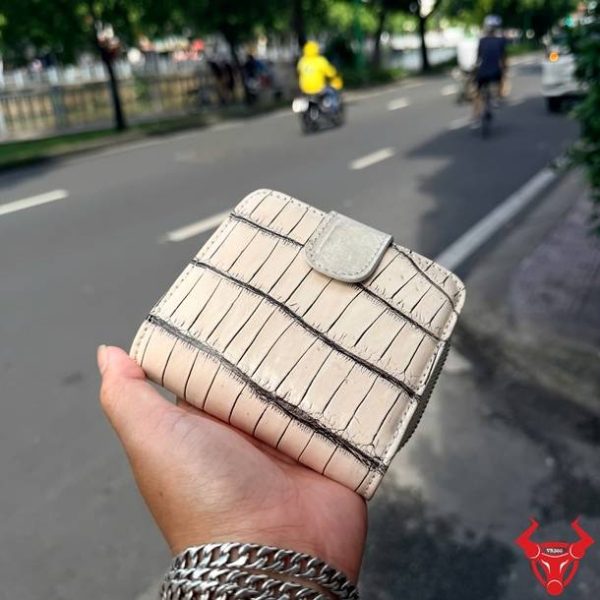 Ví Da Cá Sấu Nữ VRBA8 Trắng Đen Phong Cách Thời Trang Ví nữ dáng ngắn da cá sấu Thái Lan VRBA8 trắng đen đẳng cấp