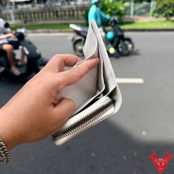 Ví Nữ VRBA8 Da Bụng Cá Sấu Bạch Tạng Thời Trang Ấn Tượng Ví nữ VRBA8 da bụng cá sấu bạch tạng sang trọng đa dụng