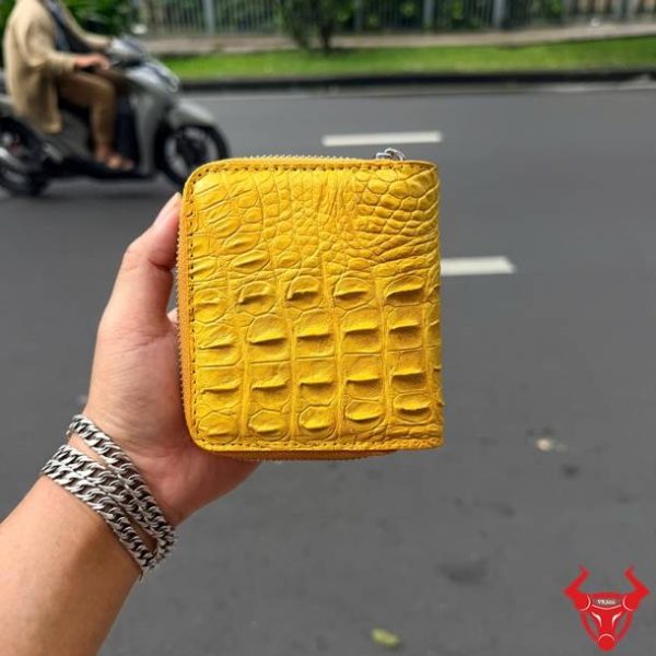 Ví Nữ Da Cá Sấu Gù Lưng Màu Vàng VRBA4 Cao Cấp Ví nữ da cá sấu dáng ngắn da gù lưng màu vàng VRBA4 sang trọng