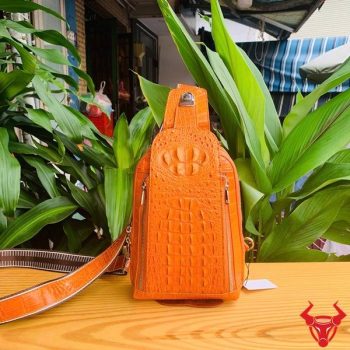 Túi Đeo Chéo Nam Da Cá Sấu GÙ TTL05 Màu Vàng Cam