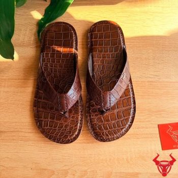 Dép Kẹp 2 Quai Full Da Cá Sấu DIA8 Màu Nâu