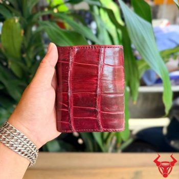 Ví 3 Gấp Ngắn Nữ Da Cá Sấu VRA8 Màu Đỏ Mận